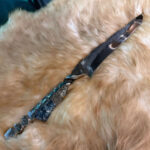 Forjada em inox integral - dorso entalhado - suporte com tridente e garfos - Imagem 11