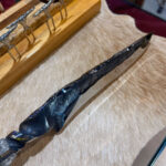 Forjada em inox integral - dorso entalhado - suporte com tridente e garfos - Imagem 9